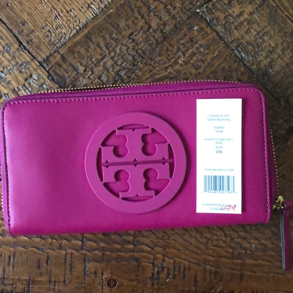 Tory Burch Charlie Zip Continental Wallet